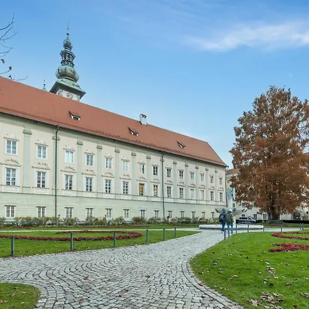 Limehome Klagenfurt Goessgasse